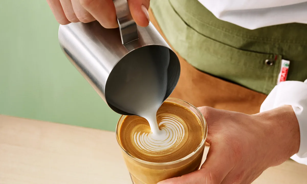 Barista koffie bij SPAR Vlieland