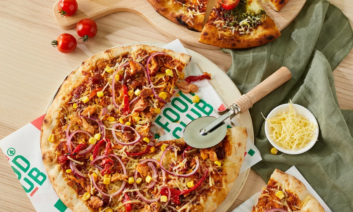 Pizza van FoodClub bij SPAR Vlieland
